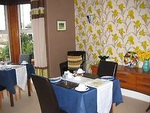 לינה וארוחת בוקר Hall Garth